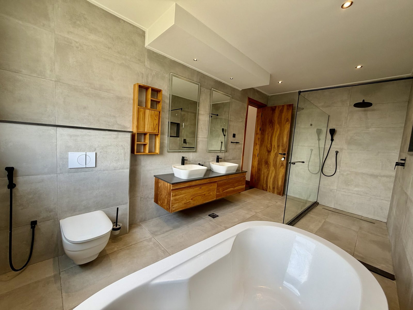 4 bedroom apartments for sale in westlands peponi oakland residences masterbedroom bathroom