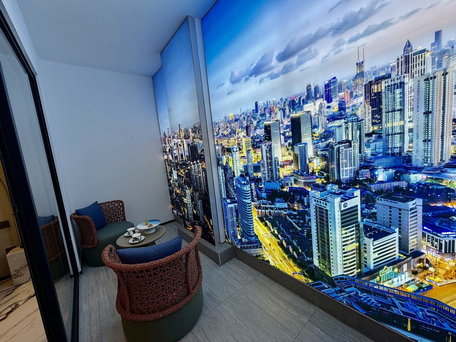 2 bedroom apartments for sale in westlands golden mansion balcony