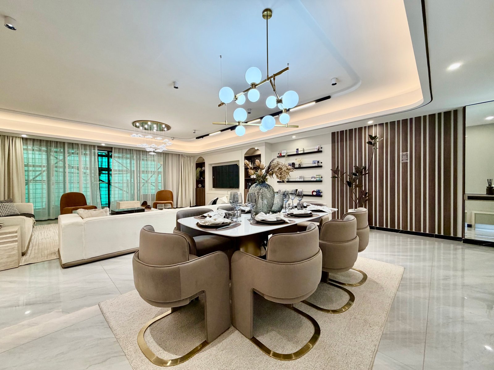 Crystal Oak Apartments in Kileleshwa dining area