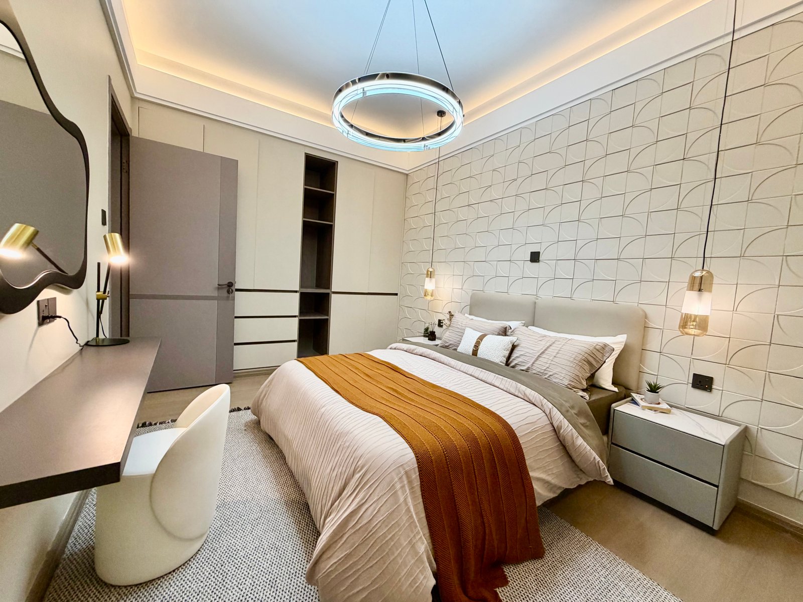 Crystal Oak 5 bedroom Apartments in Kileleshwa Guest bedroom four