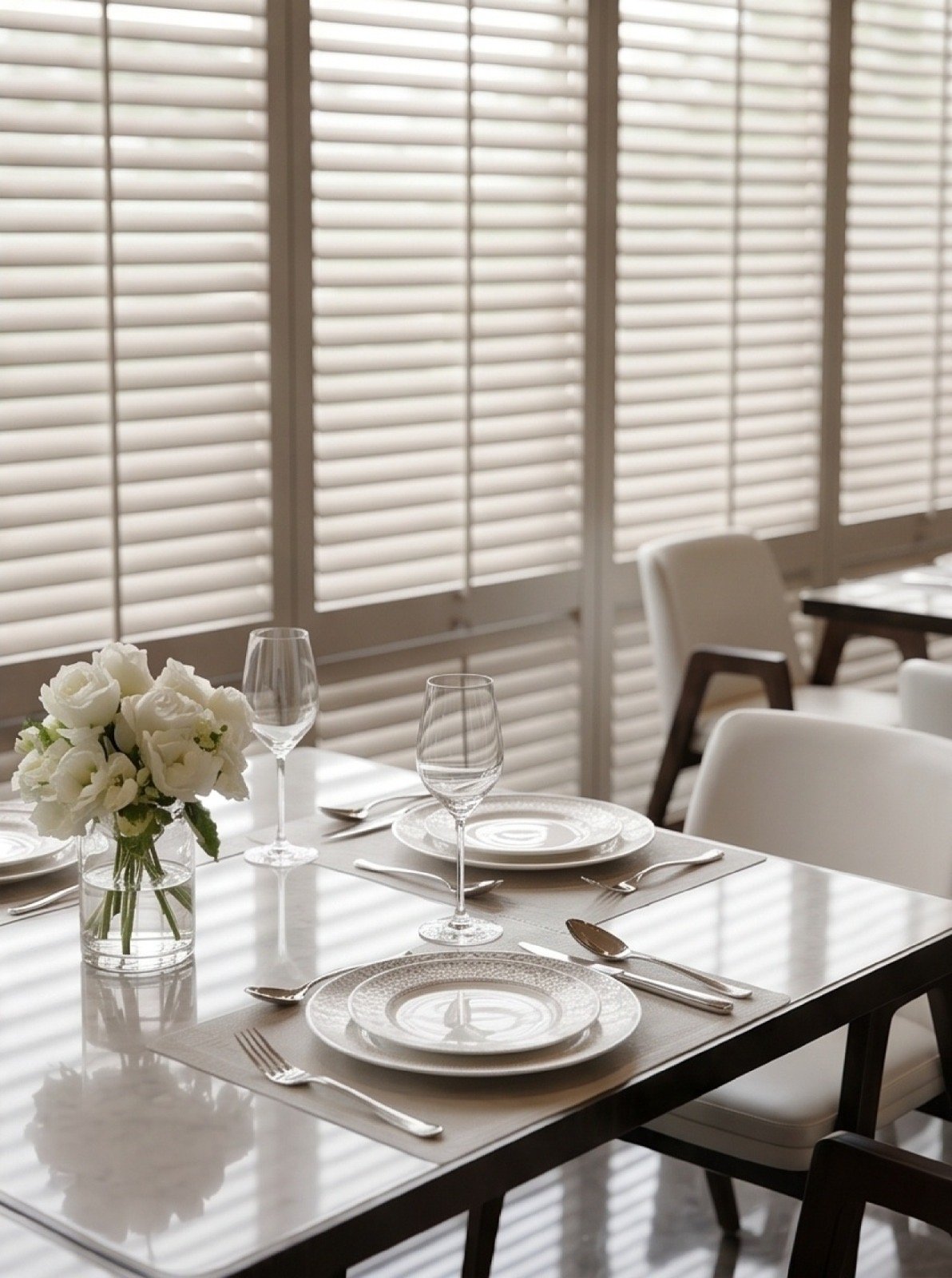 Elegant Restaurent Sitting Place Of 3 Bedrooms At Belgravia Place Apartments In Kileleshwa