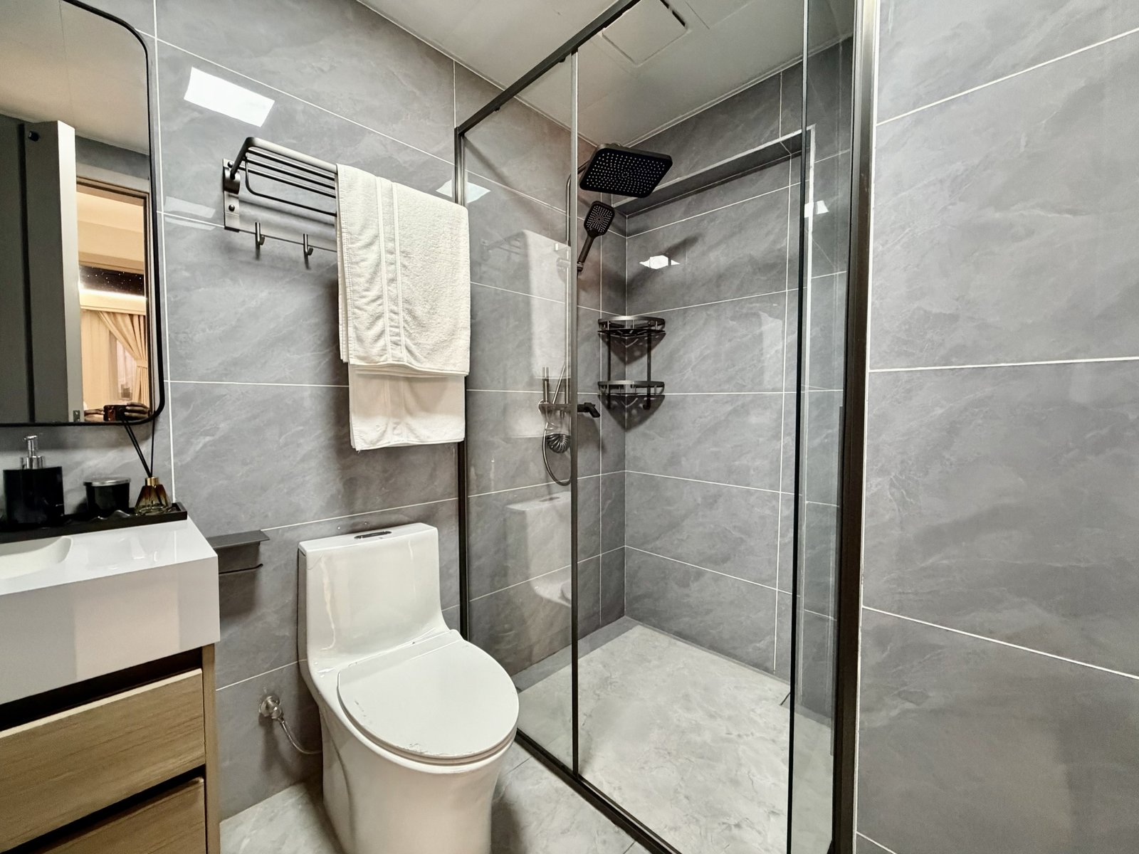 Bathroom Of 3 Bedrooms At Luckinn Ivy Residence In Westlands