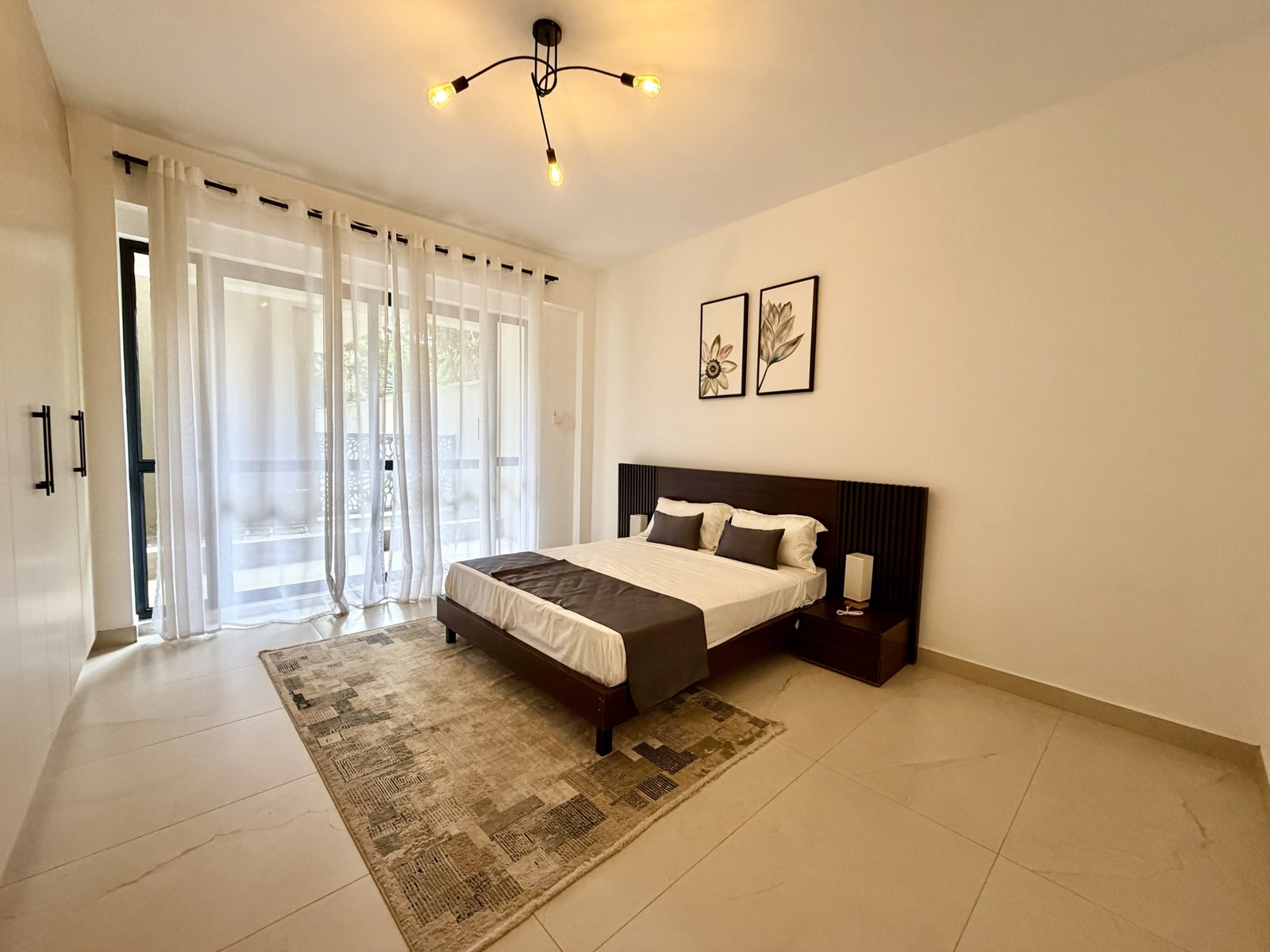 Stylish Bedroom Of 4 Bedrooms At Emaar Residence Apartment In Westlands