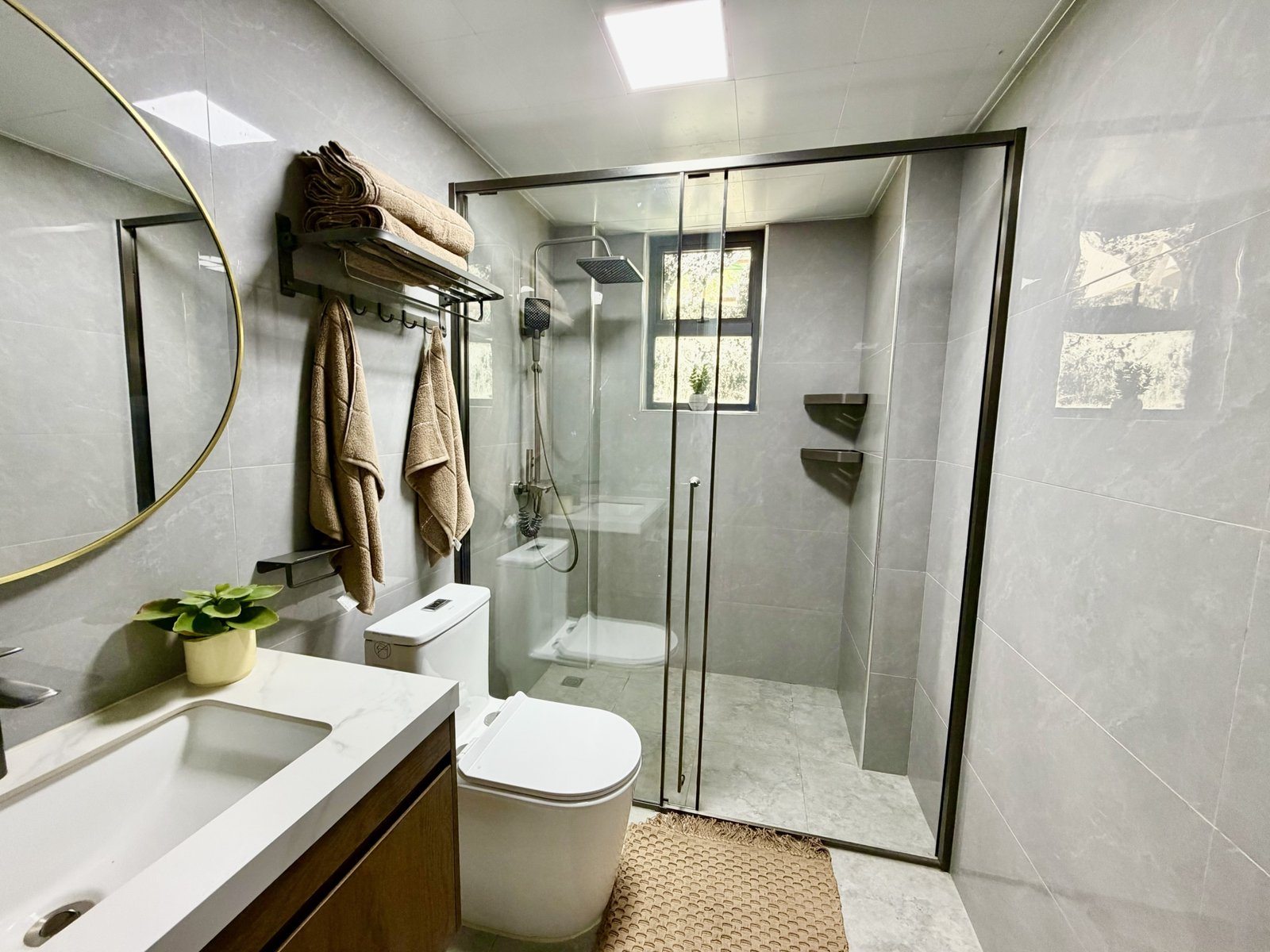 Master bathroom of 3 bedrooms at Marina Bay Phase 2 Apartments In Westlands
