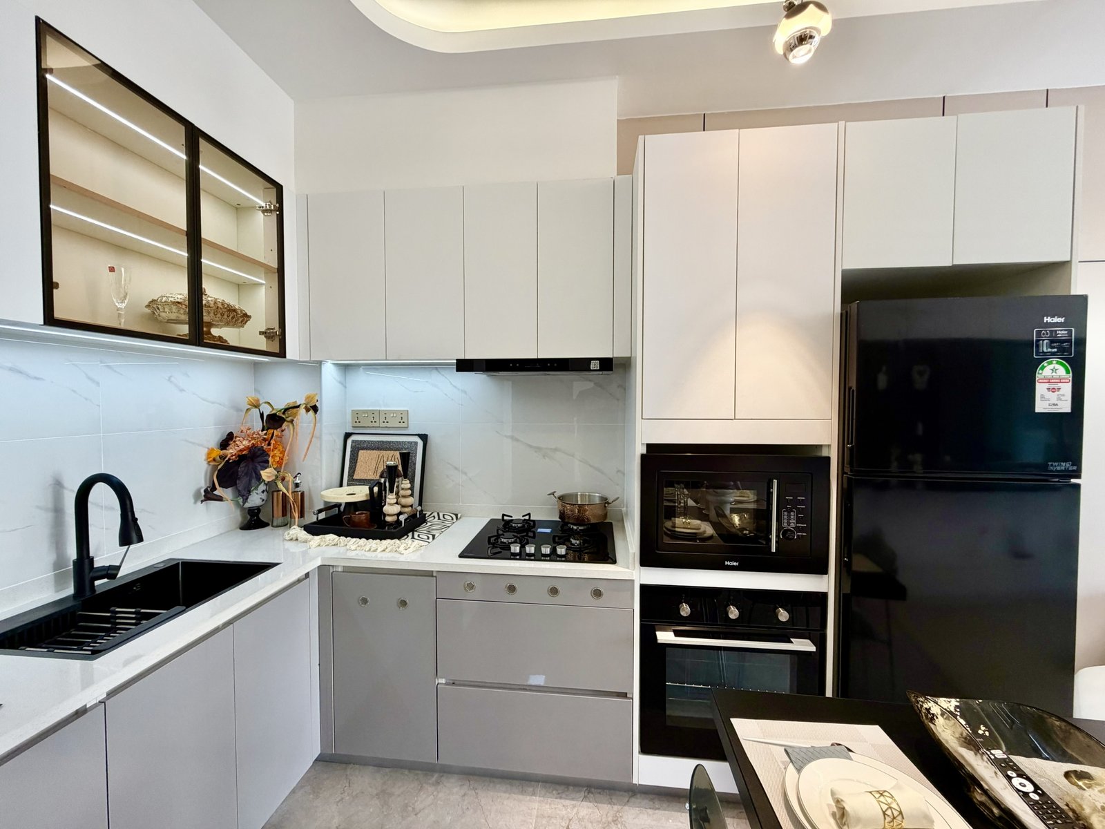 Modern Ktchen Area Of 1 Bedrooms At Diamond Bay Residences In Westlands