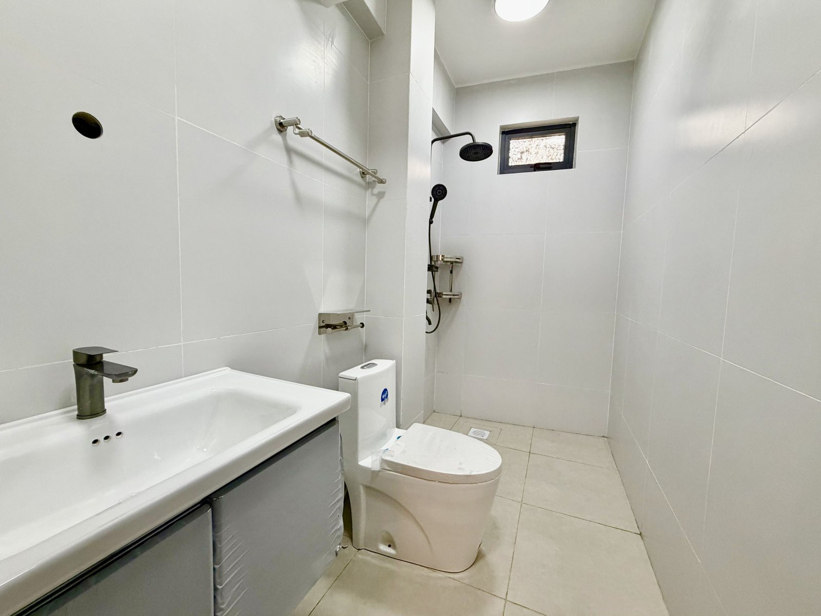 Bathroom of 2 bedrooms at Emerald Residences In Kilimani