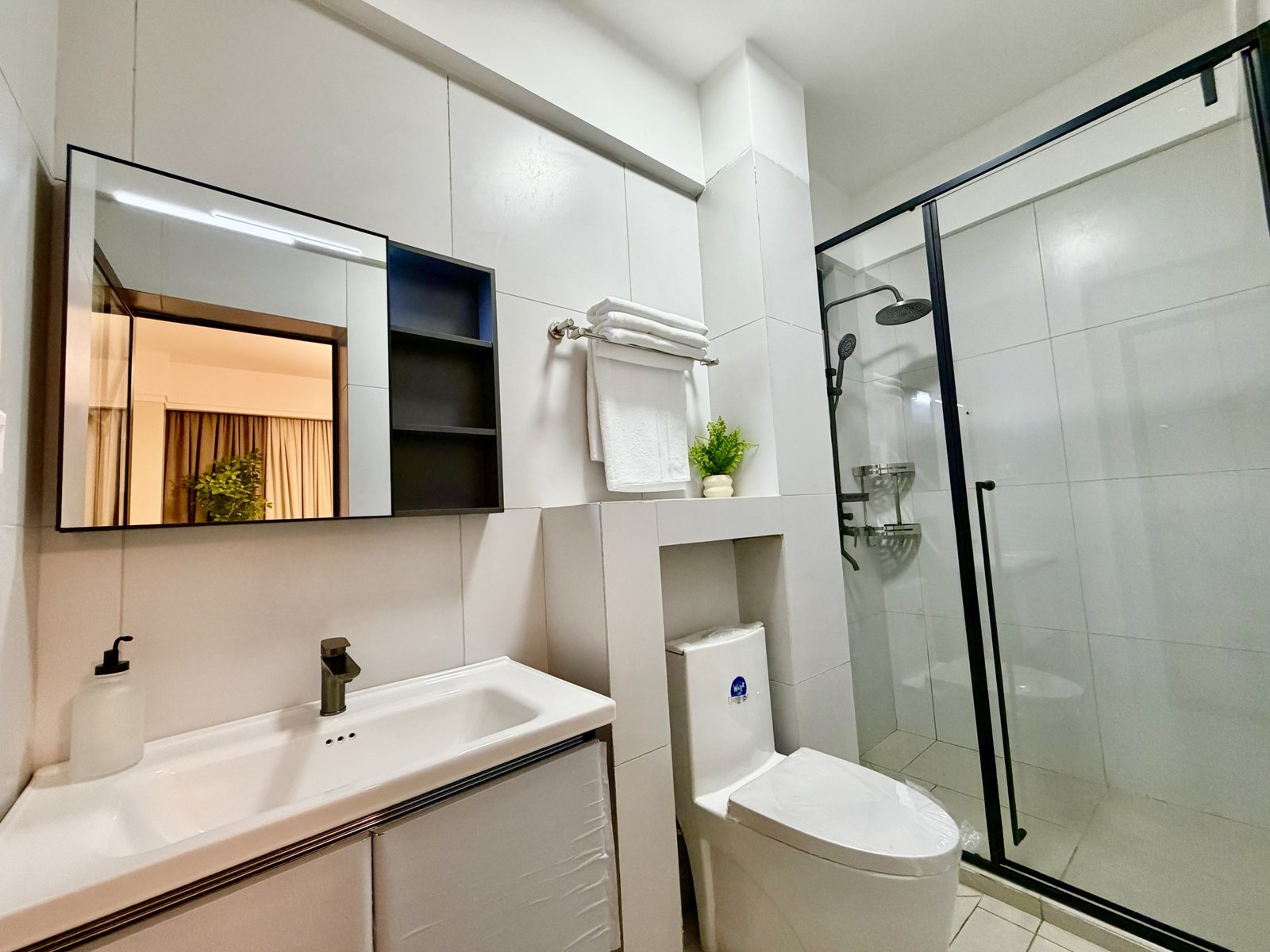 bathroom area of 2 bedrooms at Skyline Apartments In Kilimani