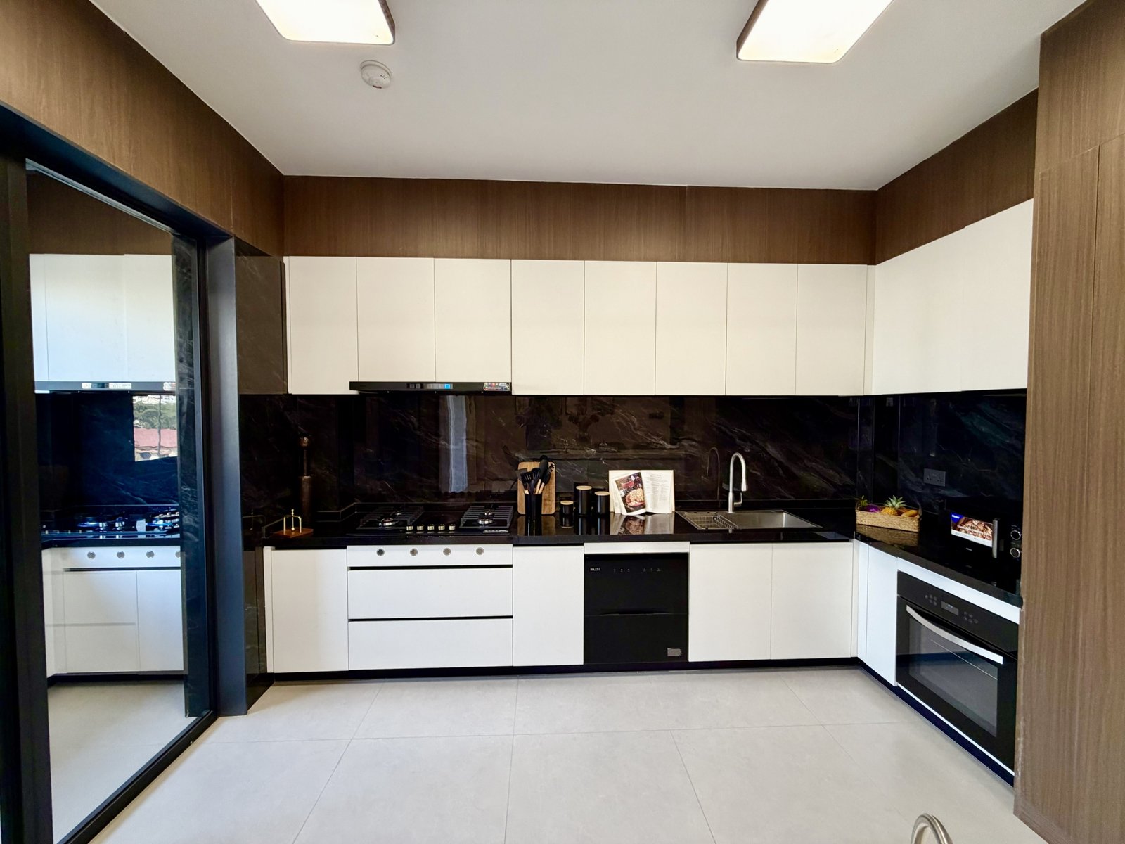 Kitchen area of 4 Bedrooms At ONLYOU Elgeyo Apartments In Kilimani