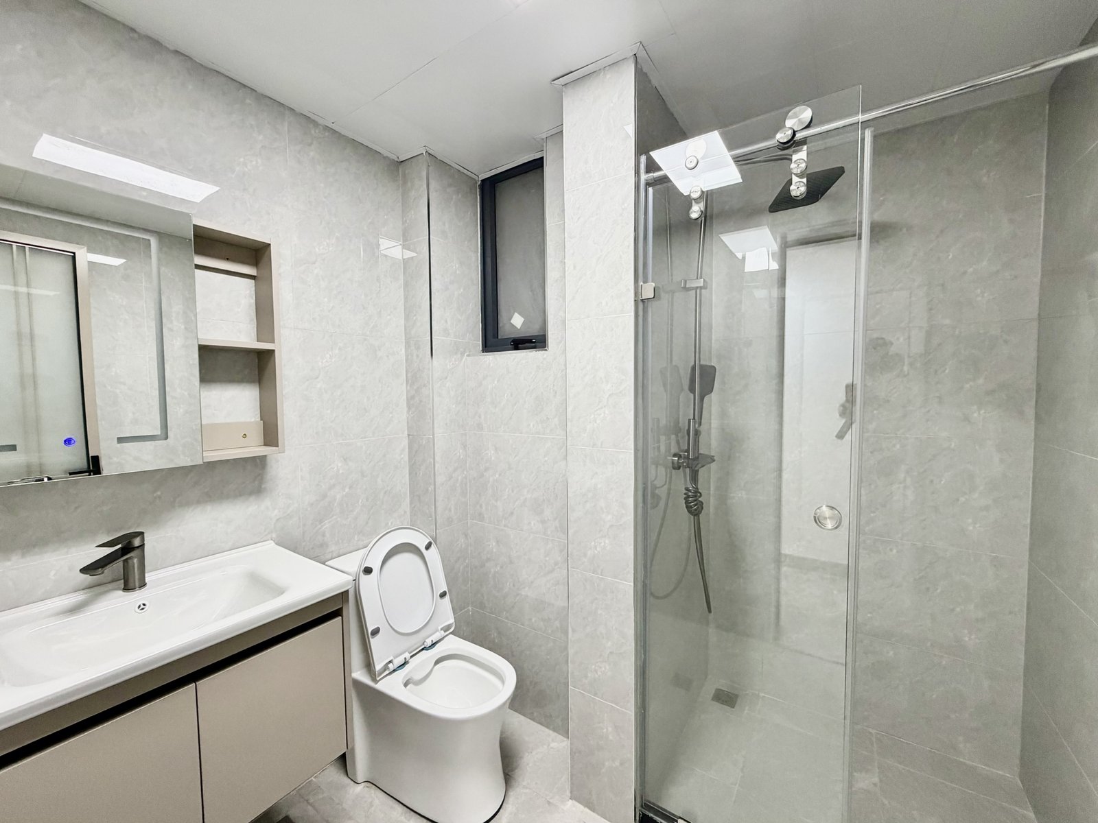 Bathroom area of 1 Bedrooms At Crescent Residency In Kileleshwa