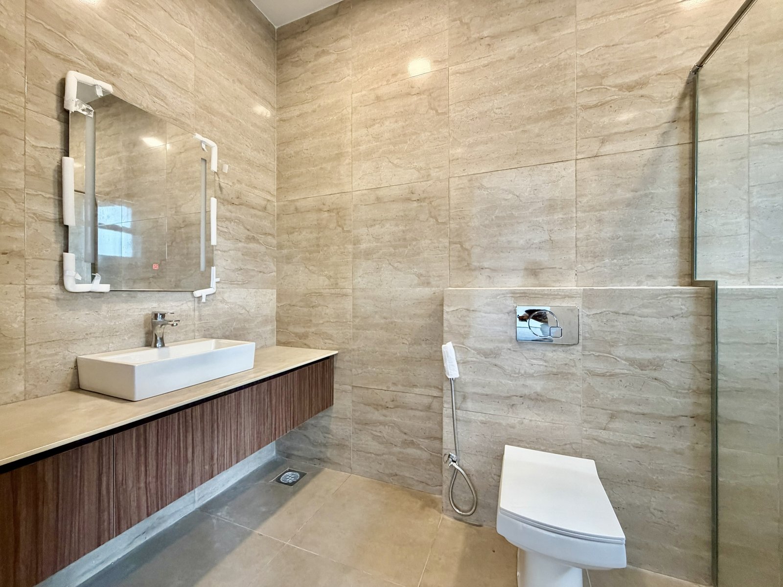 Master bedroom bathroom of 2 Bedrooms At Hookwood Residency In Westlands