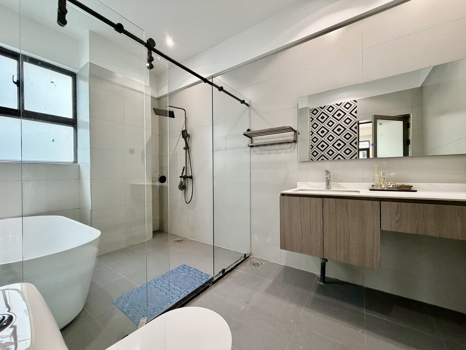 bathroom at comfy residences in kileleshwa