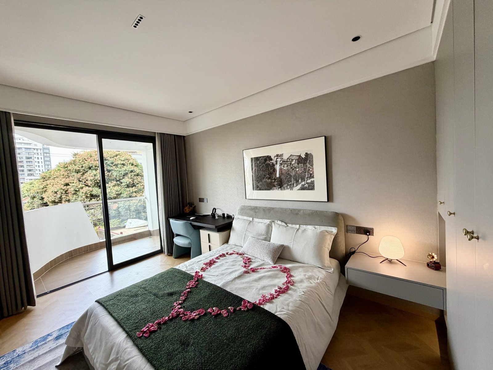 stylish bedroom of 4 Bedrooms At Amani Residence In Westlands